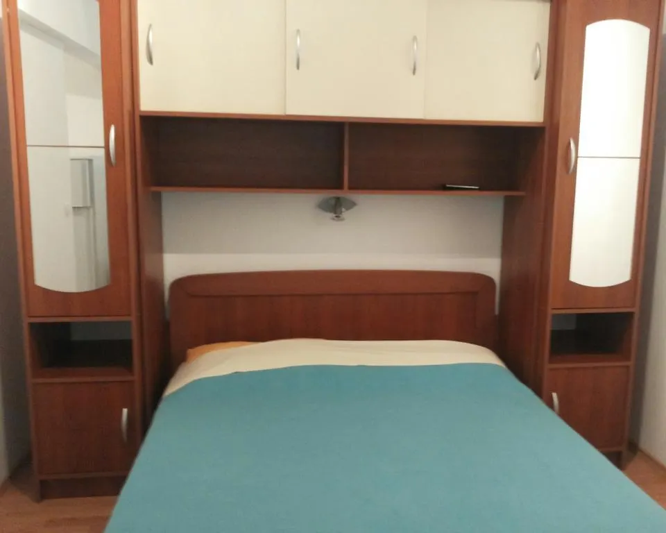 Apartment Ivana Turanj 0*,
